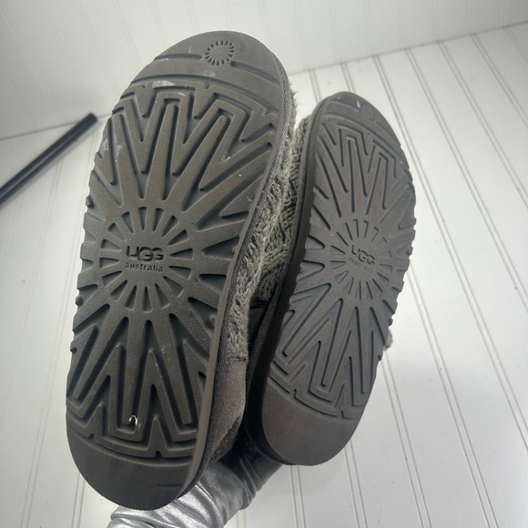 UGG Boot Bootie Cable Knit Bow Ribbon Lace Back Isla Gray Suede Womenโs Size 6 - Picture 7 of 10